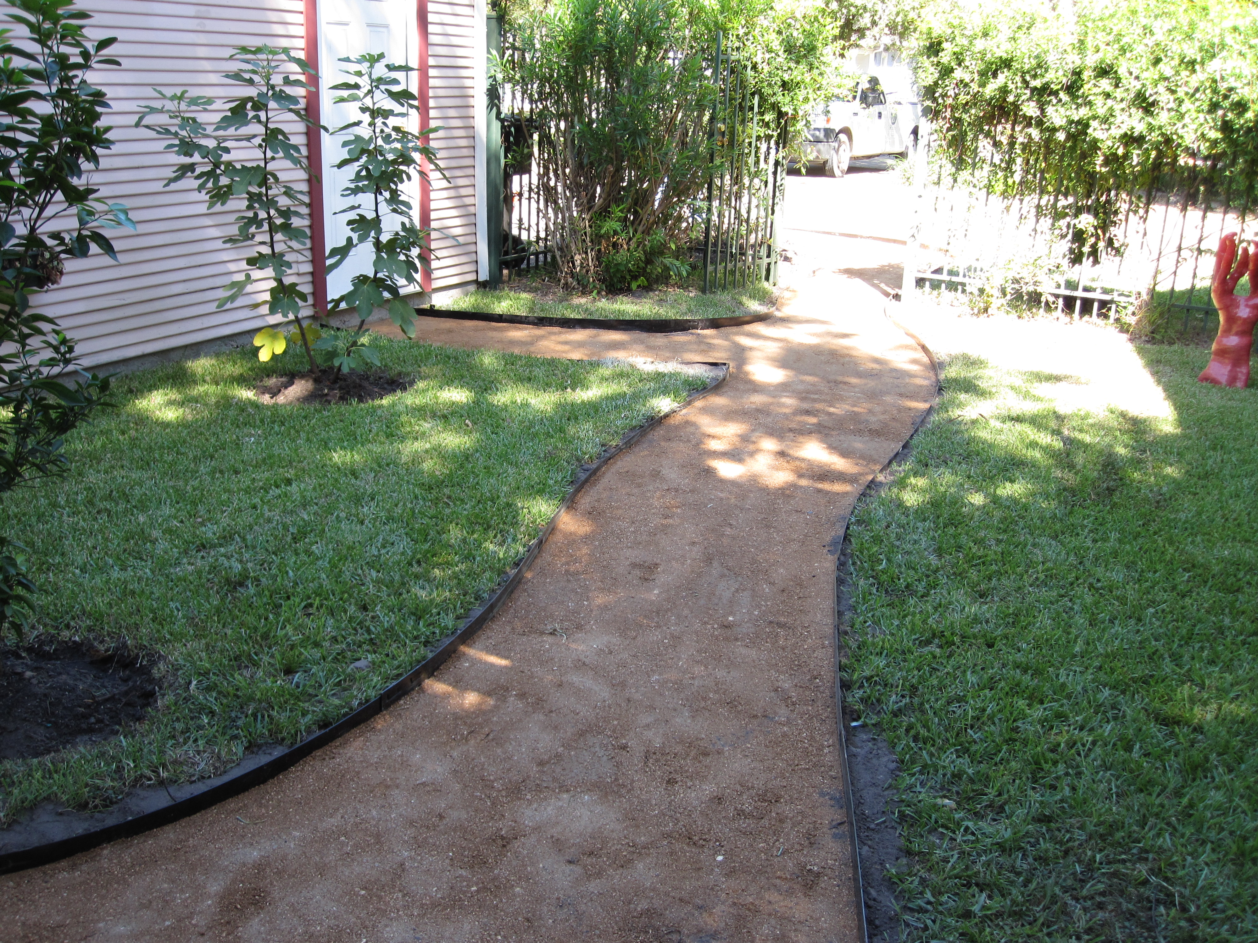 How to make a decomposed granite path. | Ravenscourt Gardens